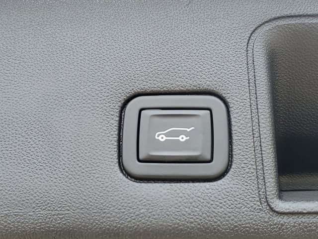 Used 2021 GMC Terrain SLT image 28