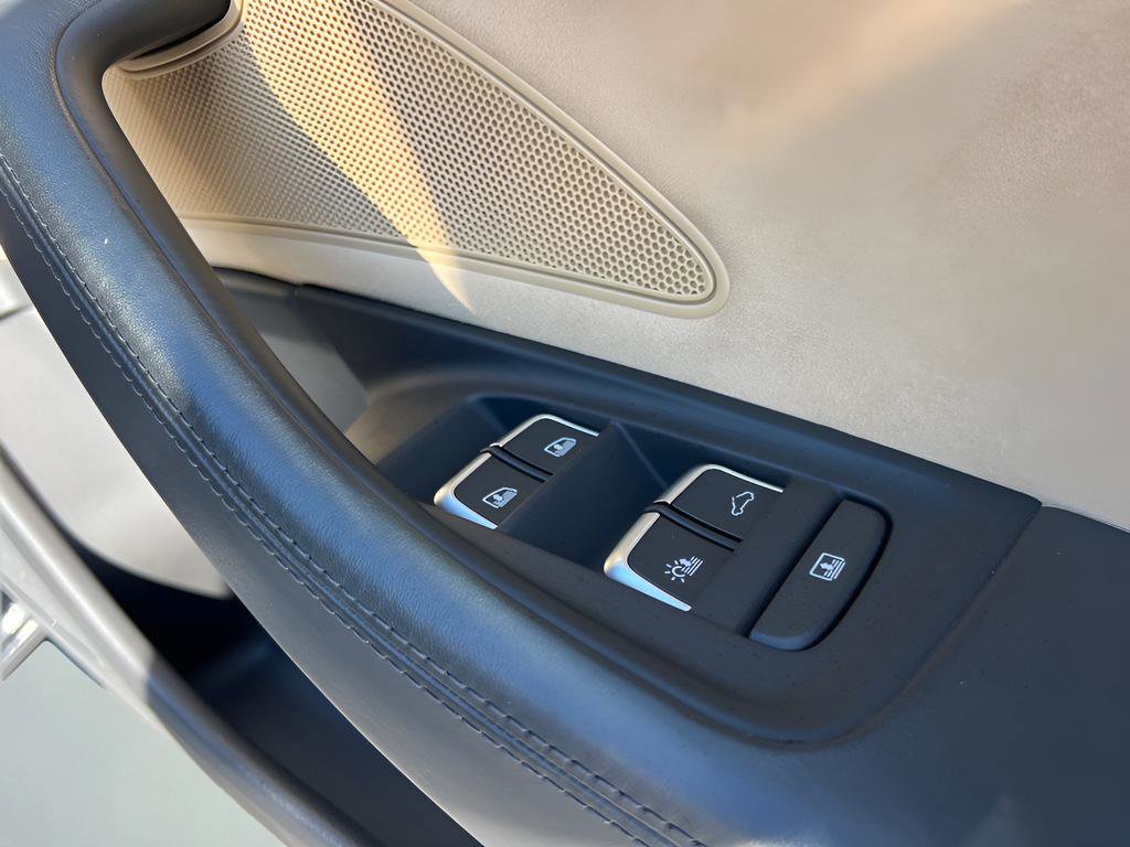 Used 2014 Audi A8 L 3.0T image 33