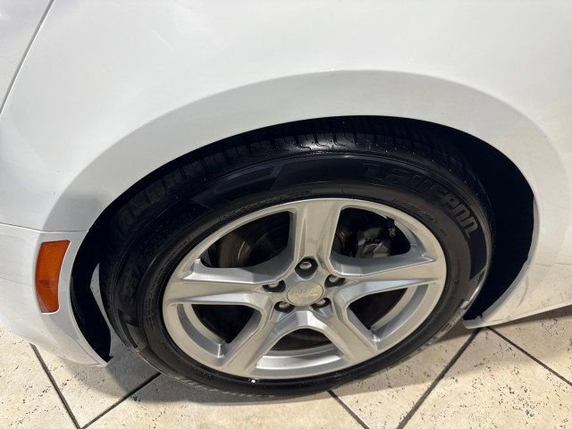 Used 2020 Chevrolet Camaro LT image 7