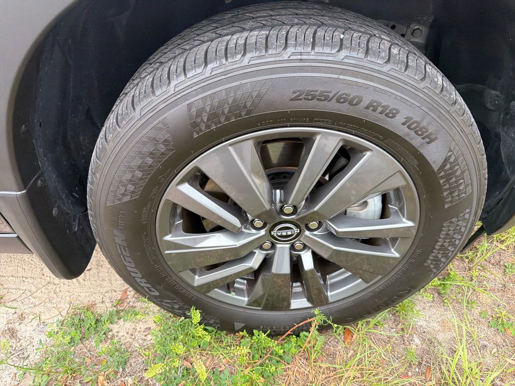 Used 2024 Nissan Pathfinder SV w/ SV Premium Package FWD image 13