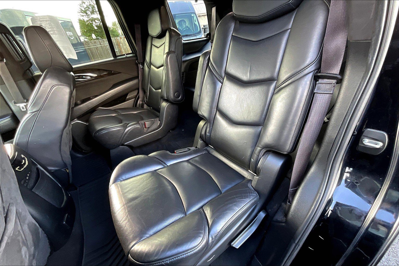 Used 2017 Cadillac Escalade Platinum image 24