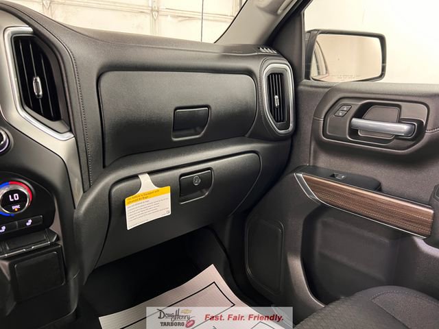 Used 2021 Chevrolet Silverado 1500 RST AWD/4WD image 45