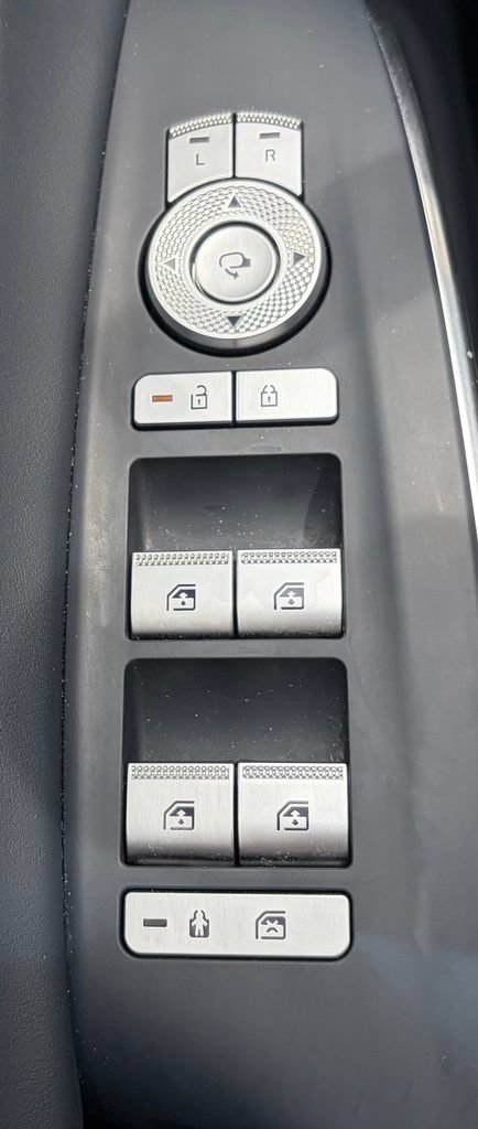 Certified 2026 Genesis GV70 2.5T Sport Prestige AWD/4WD image 17