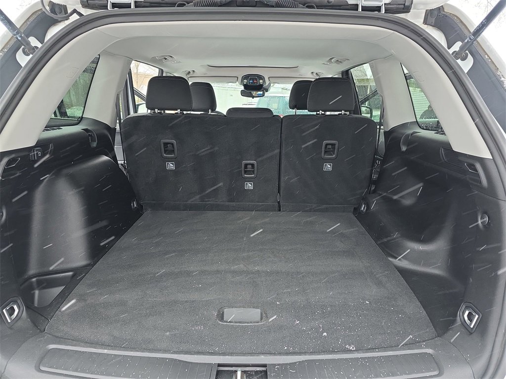 Used 2023 Jeep Grand Cherokee Laredo image 12