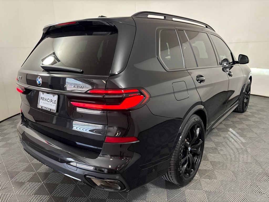 Certified 2026 BMW X7 xDrive40i w/ M Sport Package AWD/4WD image 5