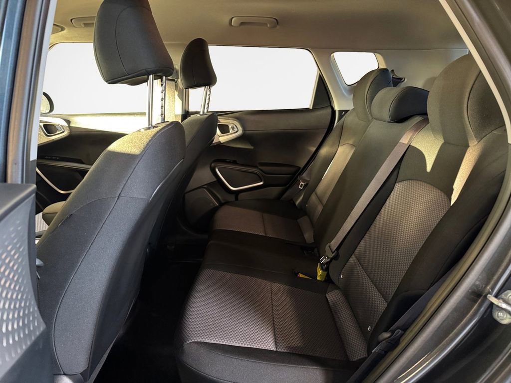 Certified 2025 Kia Soul LX w/ LX Technology Package image 24