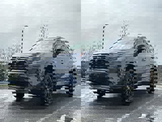 Used 2024 Toyota RAV4 XSE w/ Weather Package image 20