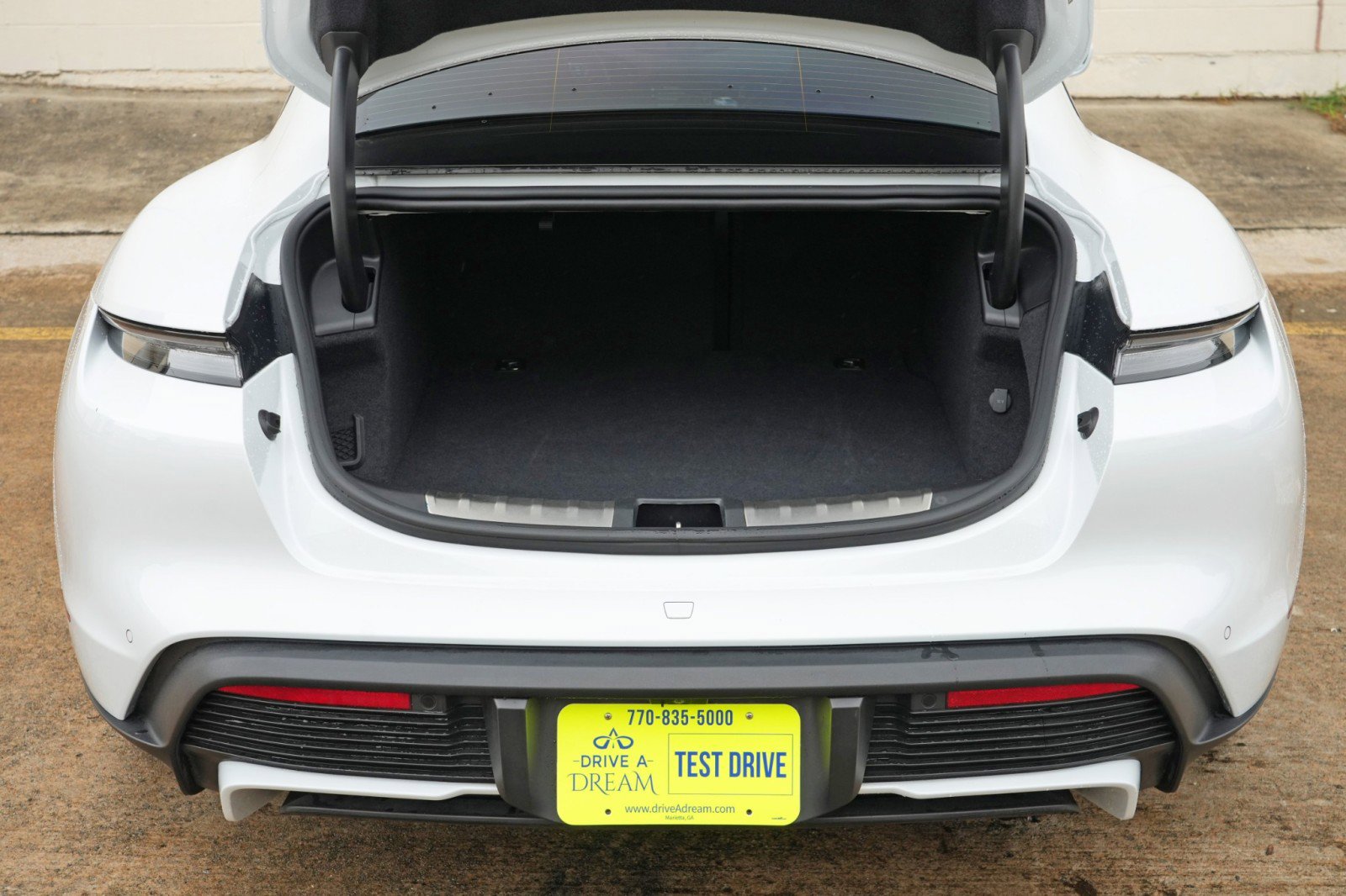 Used 2020 Porsche Taycan Turbo w/ Premium Package AWD/4WD image 10