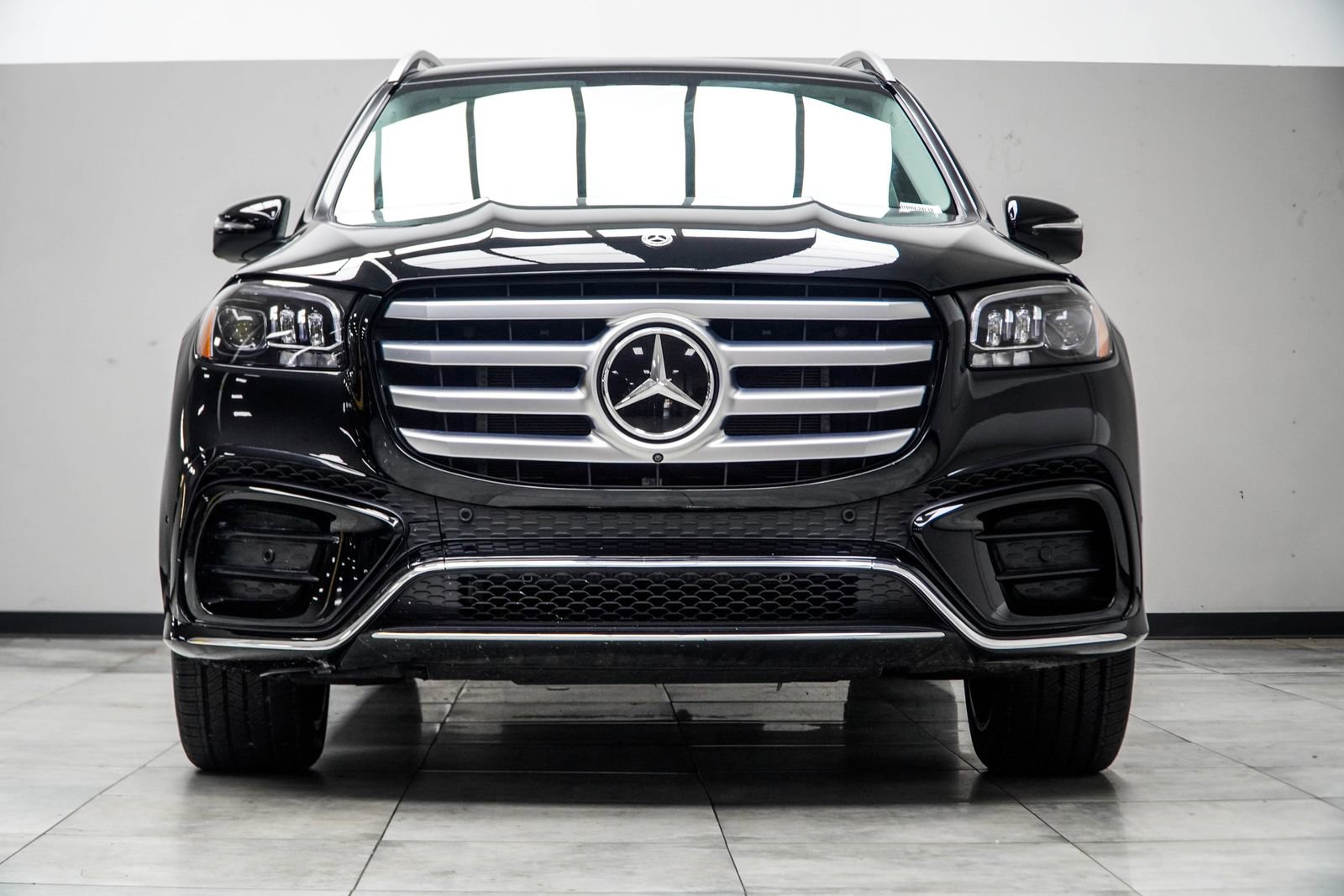 Used 2024 Mercedes-Benz GLS 450 4MATIC image 8