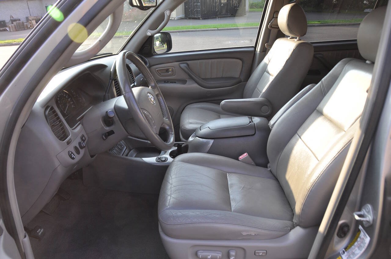 Used 2005 Toyota Sequoia Limited AWD/4WD image 18