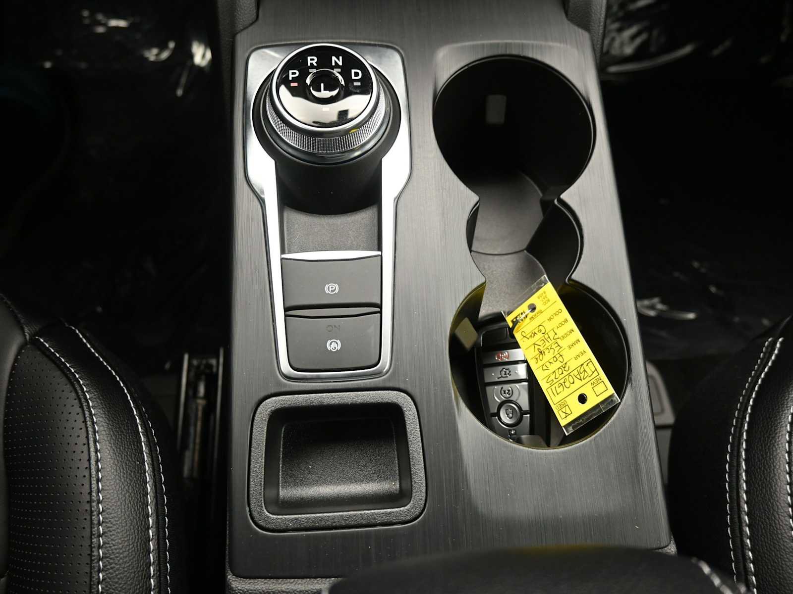 Used 2025 Ford Escape SE w/ PHEV Premium Package image 22