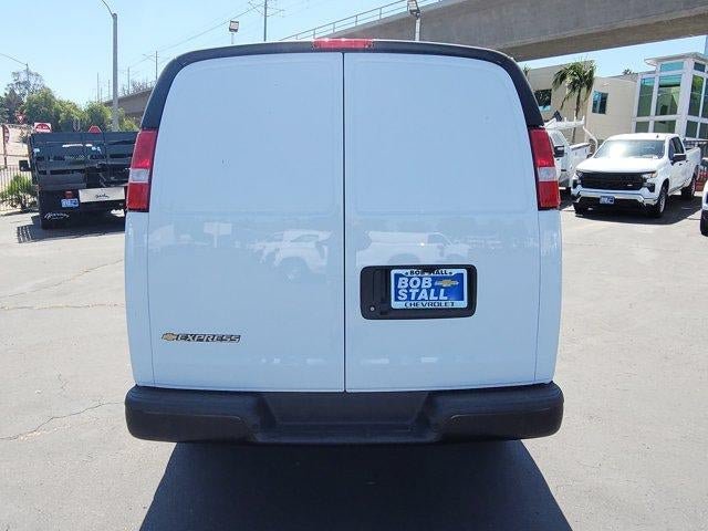 New 2026 Chevrolet Express 2500 Extended w/ Communications Package RWD image 7