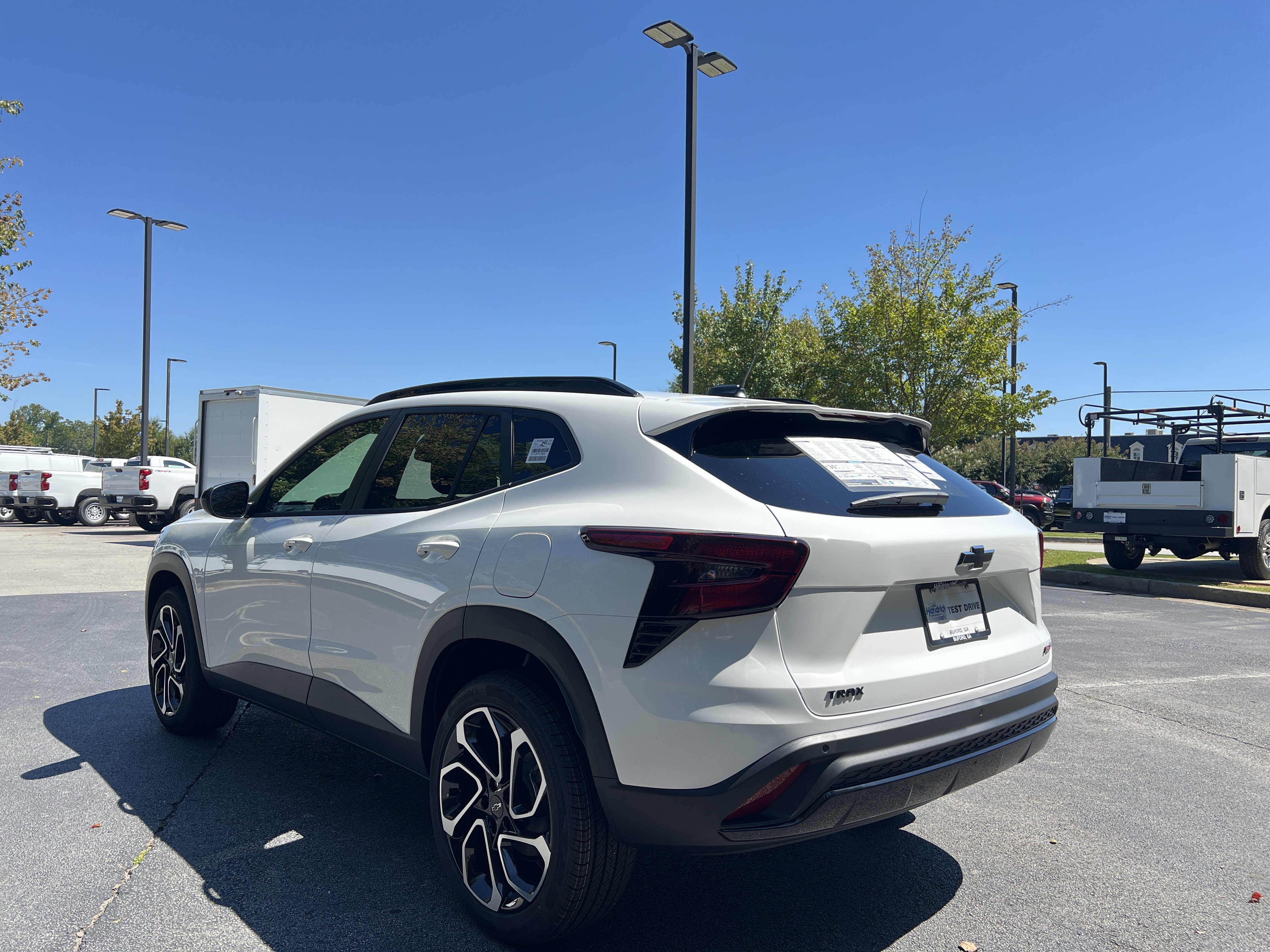 New 2026 Chevrolet Trax RS w/ Sunroof Package FWD image 7