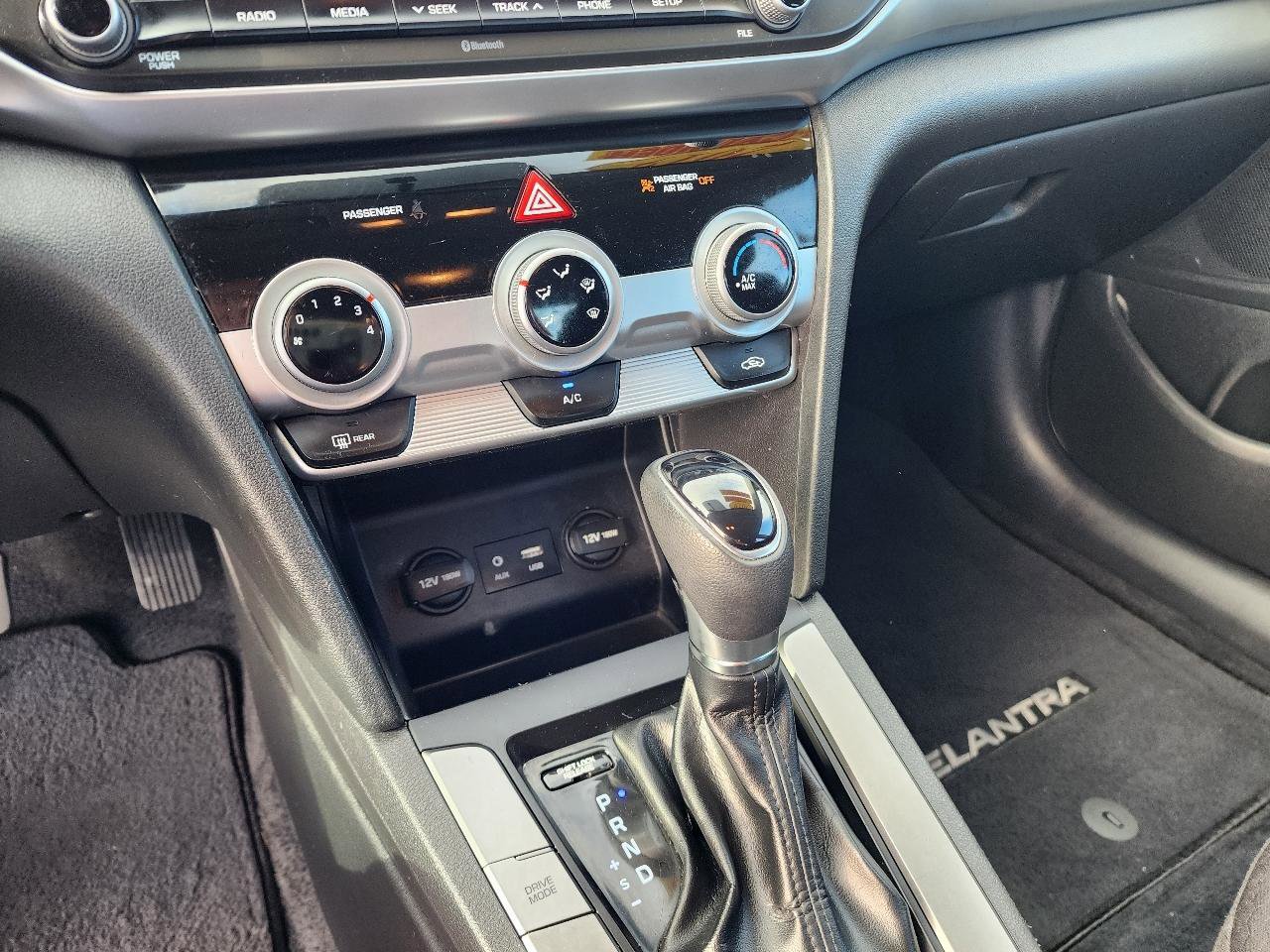 Used 2019 Hyundai Elantra SE w/ Cargo Package image 17