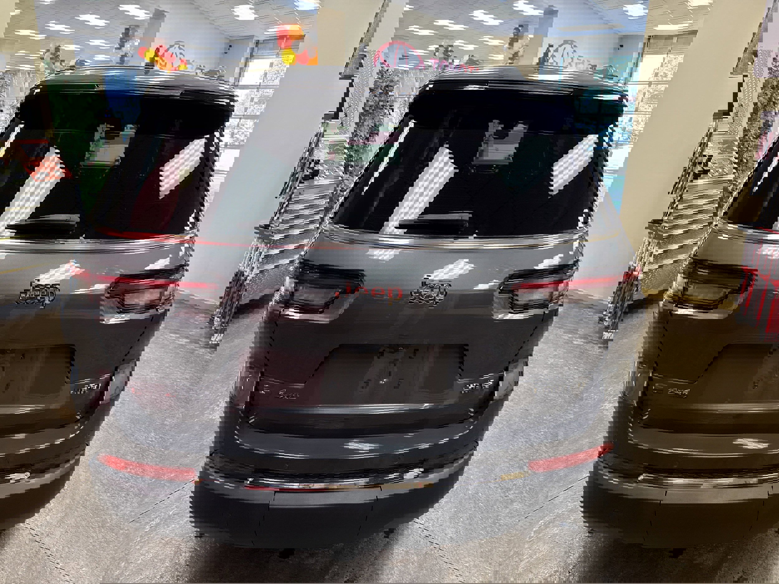 Used 2021 Jeep Grand Cherokee L Limited image 9