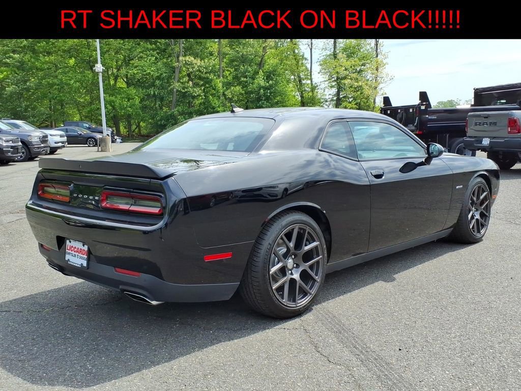 Used 2016 Dodge Challenger R/T RWD image 7