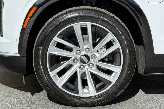 New 2026 Cadillac Vistiq Luxury w/ LPO, Floor Liner Package image 26