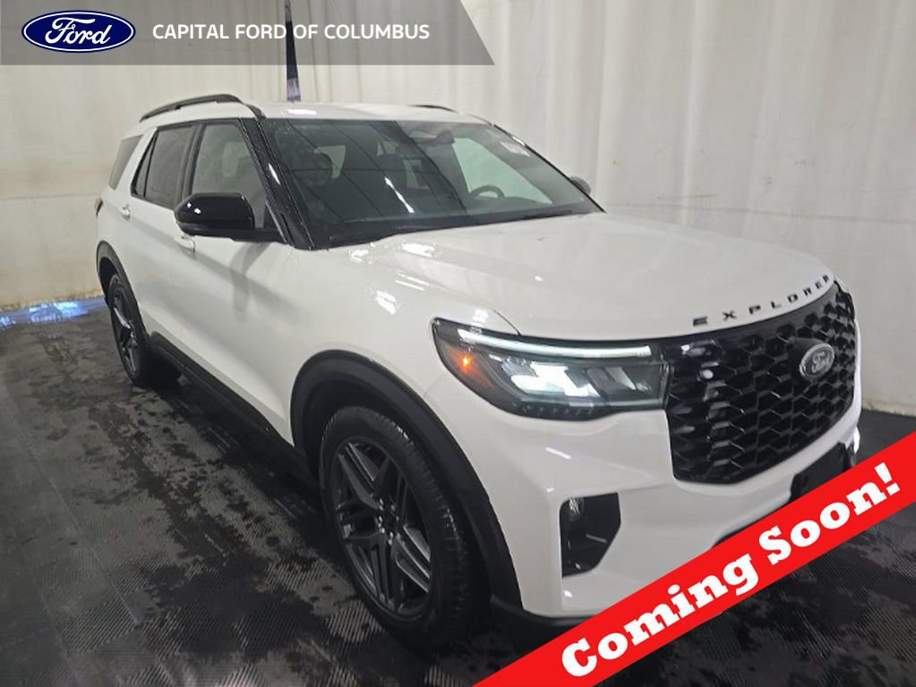 Used 2025 Ford Explorer ST AWD/4WD image 1