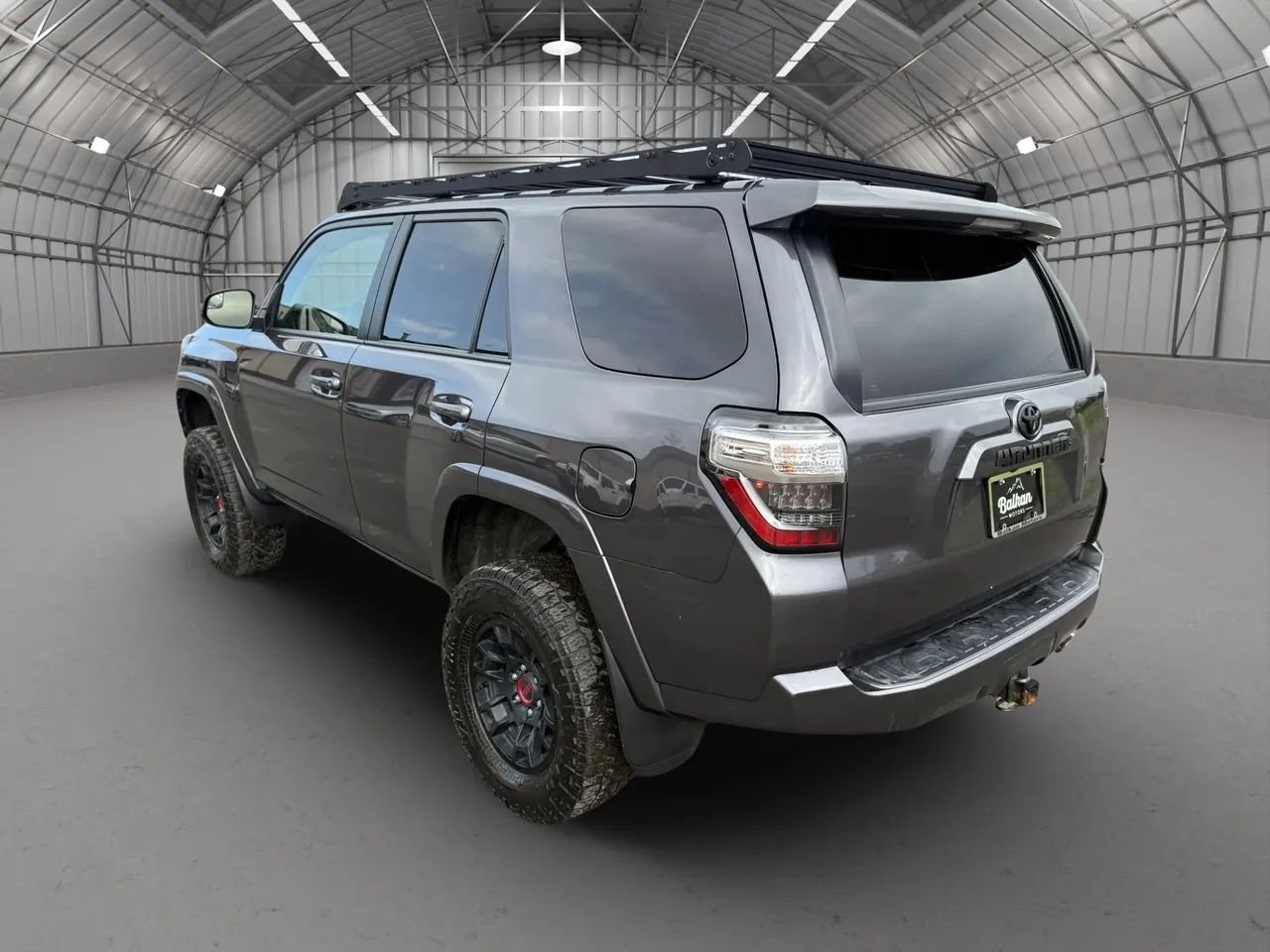 Used 2022 Toyota 4Runner SR5 AWD/4WD image 11