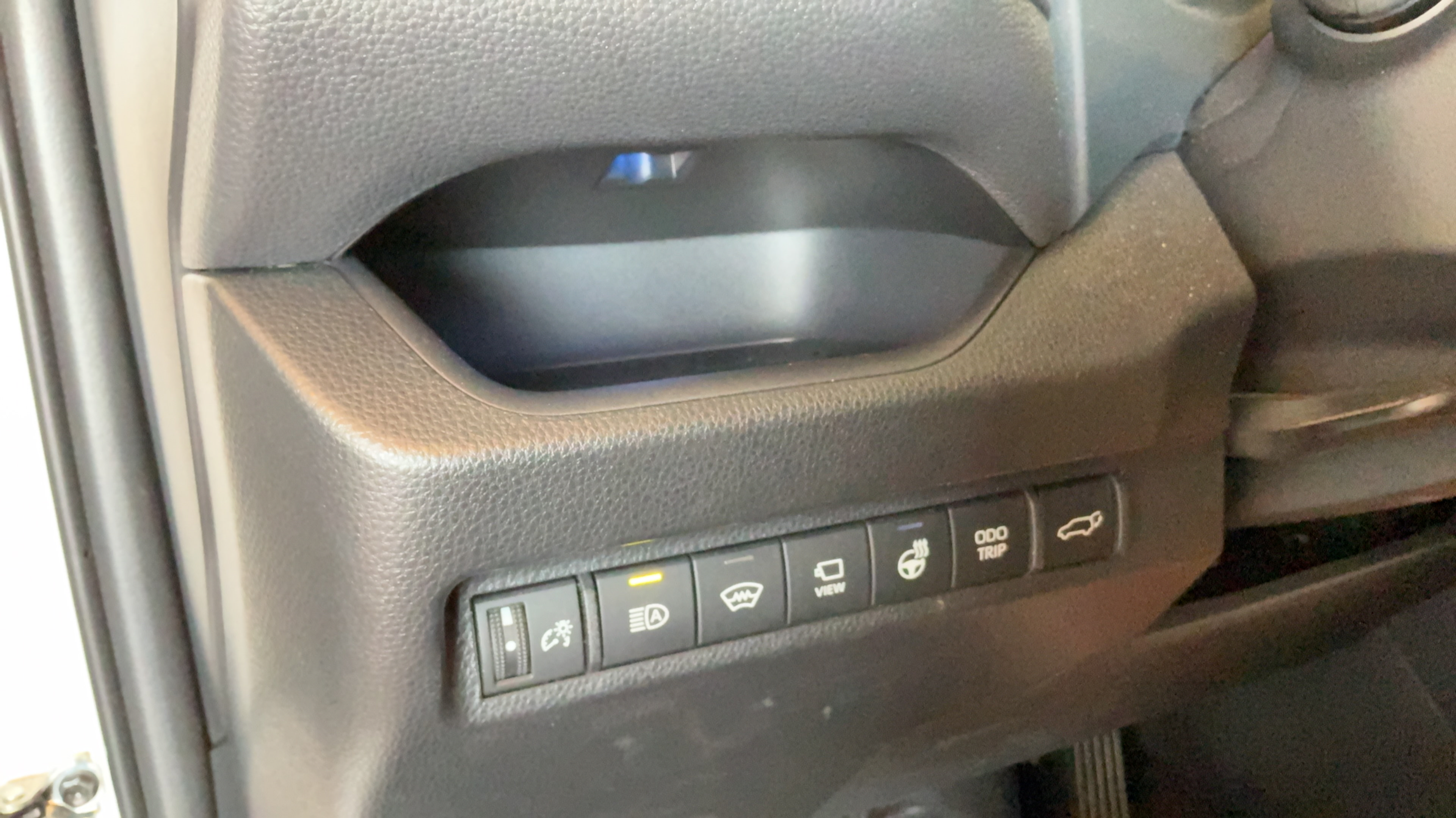 Used 2024 Toyota RAV4 XSE w/ Advanced Technology Package AWD/4WD image 18