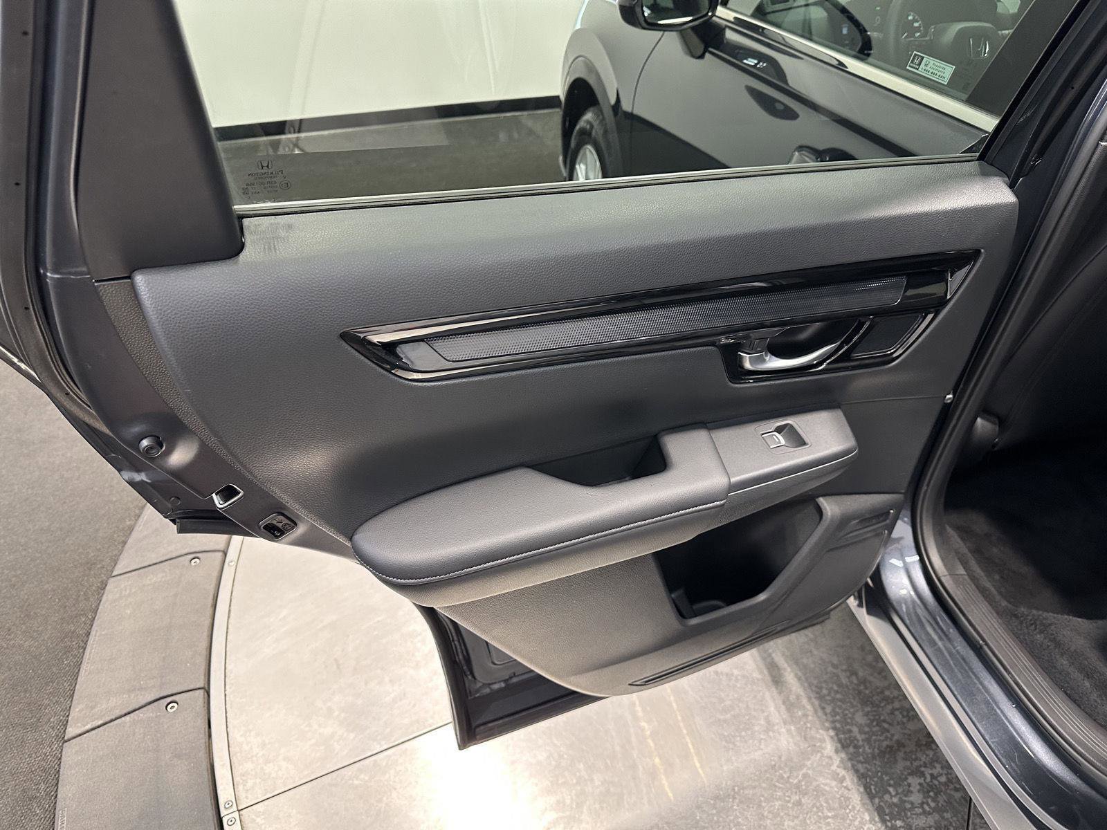 Used 2024 Honda CR-V EX-L image 24