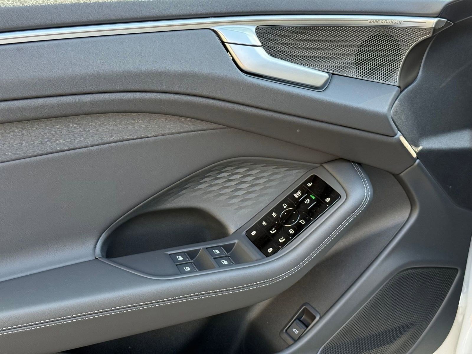 New 2026 Audi A6 Prestige image 13