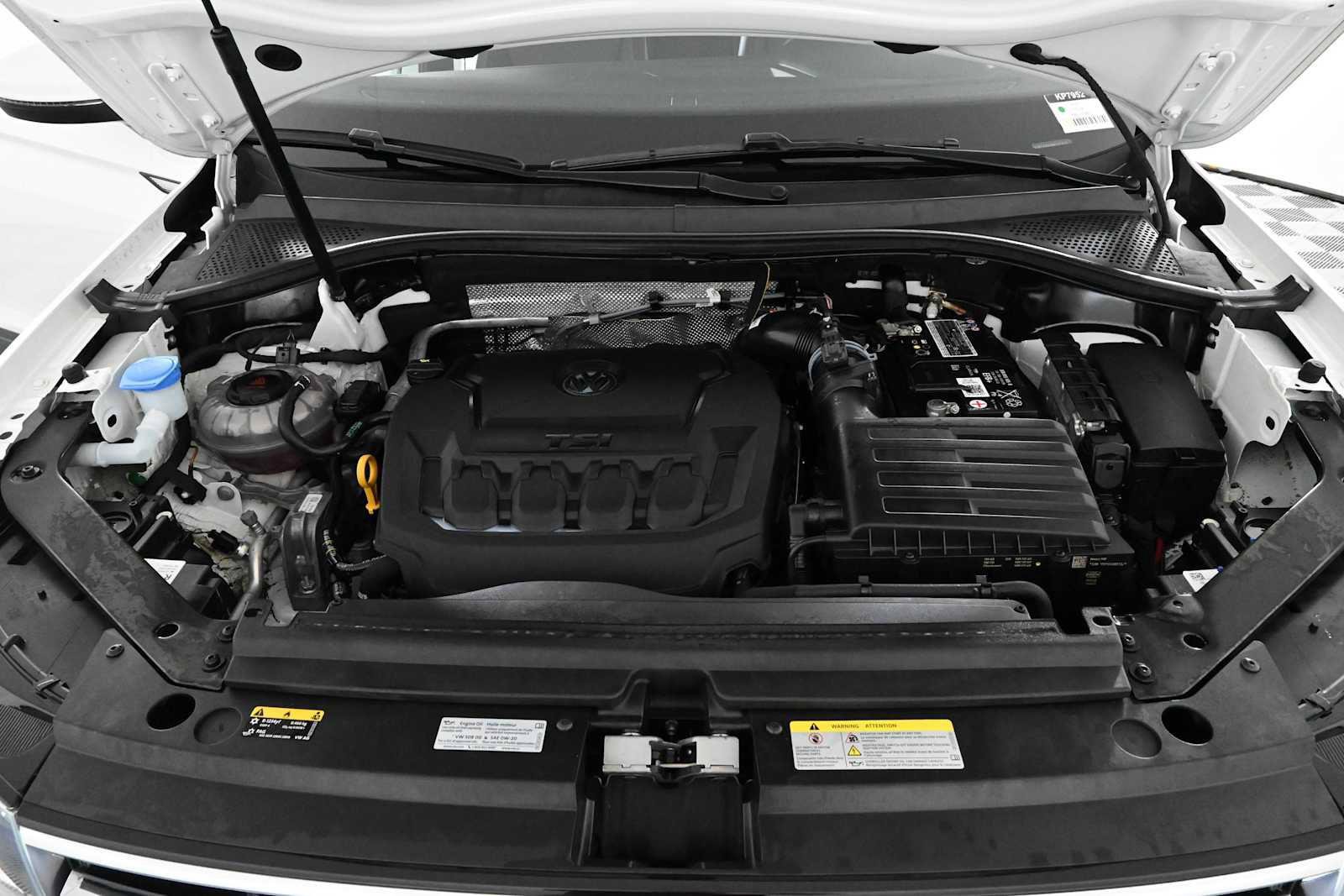 Certified 2022 Volkswagen Tiguan SE FWD image 30