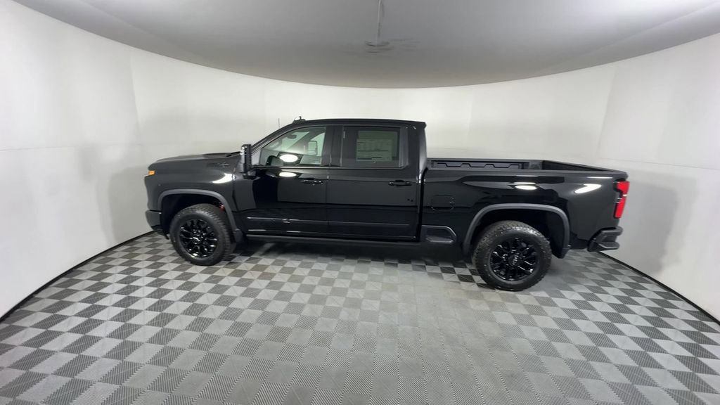 New 2026 Chevrolet Silverado 2500 High Country w/ Midnight Edition image 7