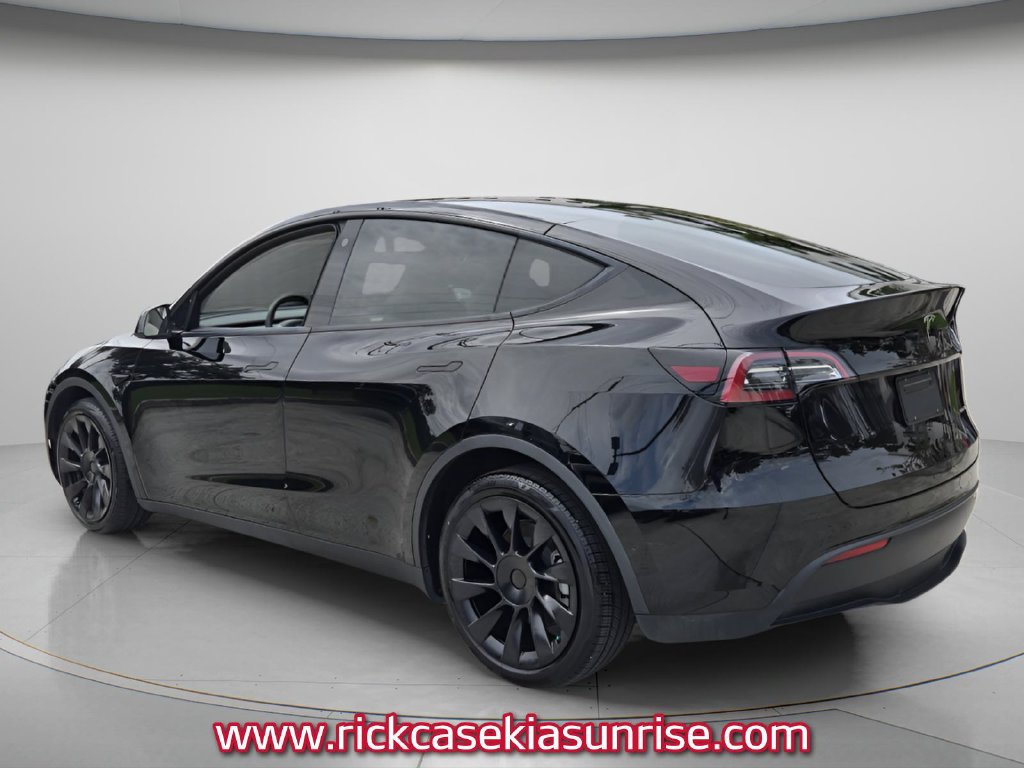 Used 2022 Tesla Model Y Long Range AWD/4WD image 8