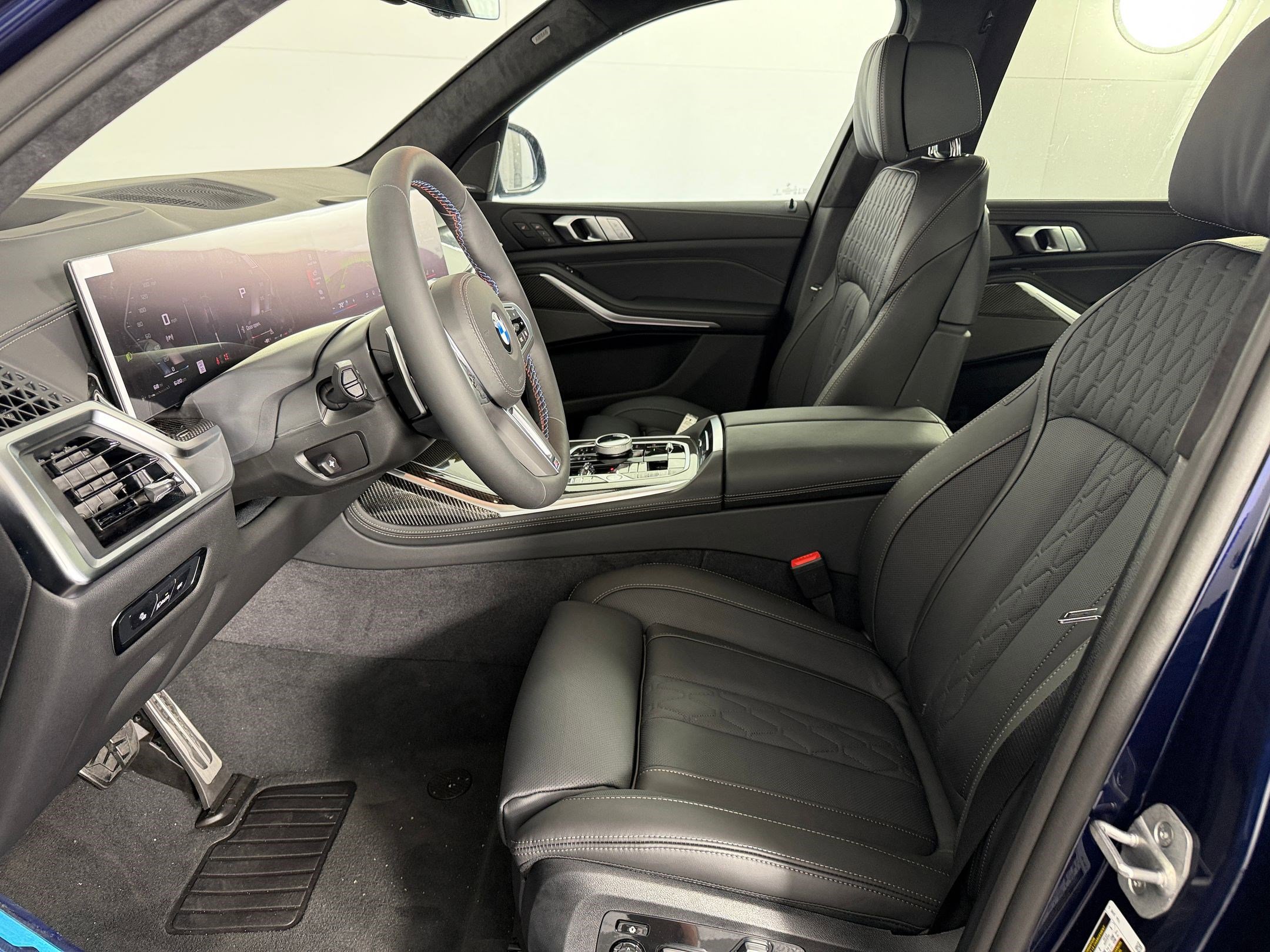 New 2026 BMW X7 M60i image 5