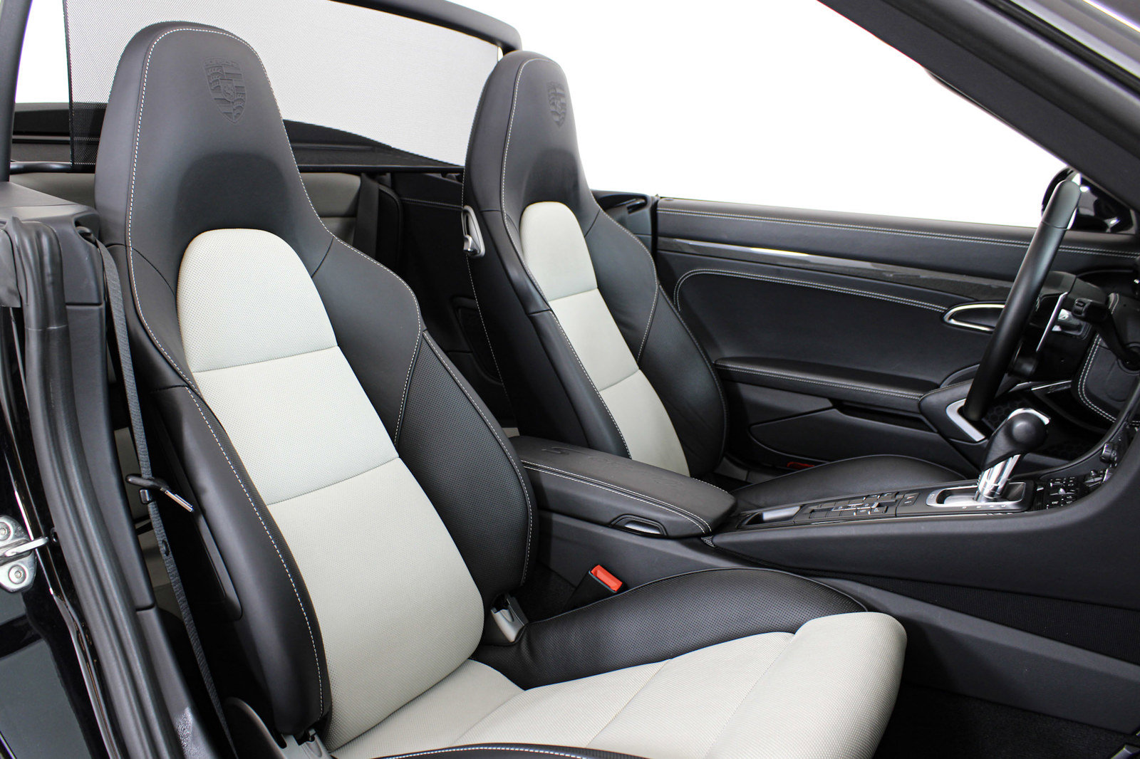 Used 2019 Porsche 911 Turbo S AWD/4WD image 30