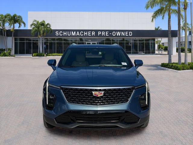 Used 2024 Cadillac XT4 Premium Luxury w/ Cold Weather Package FWD image 2