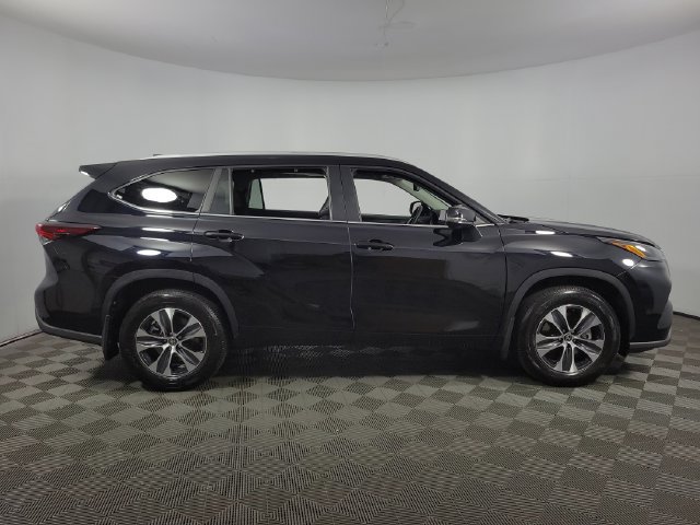 Used 2026 Toyota Highlander XLE AWD/4WD image 10