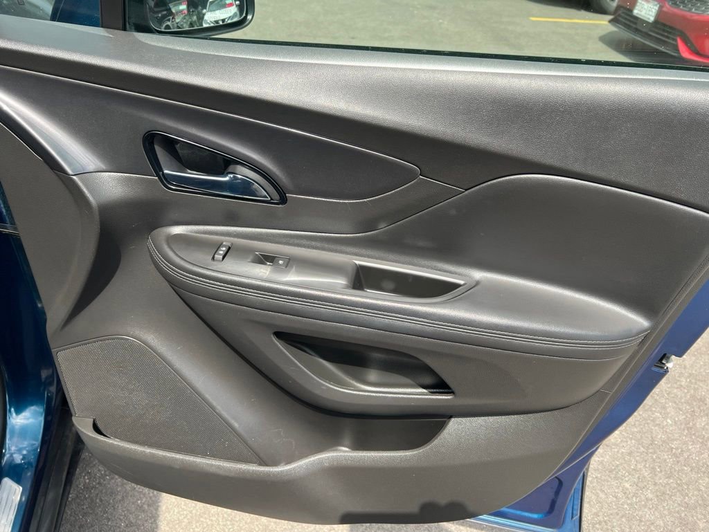 Used 2019 Buick Encore Essence FWD image 21