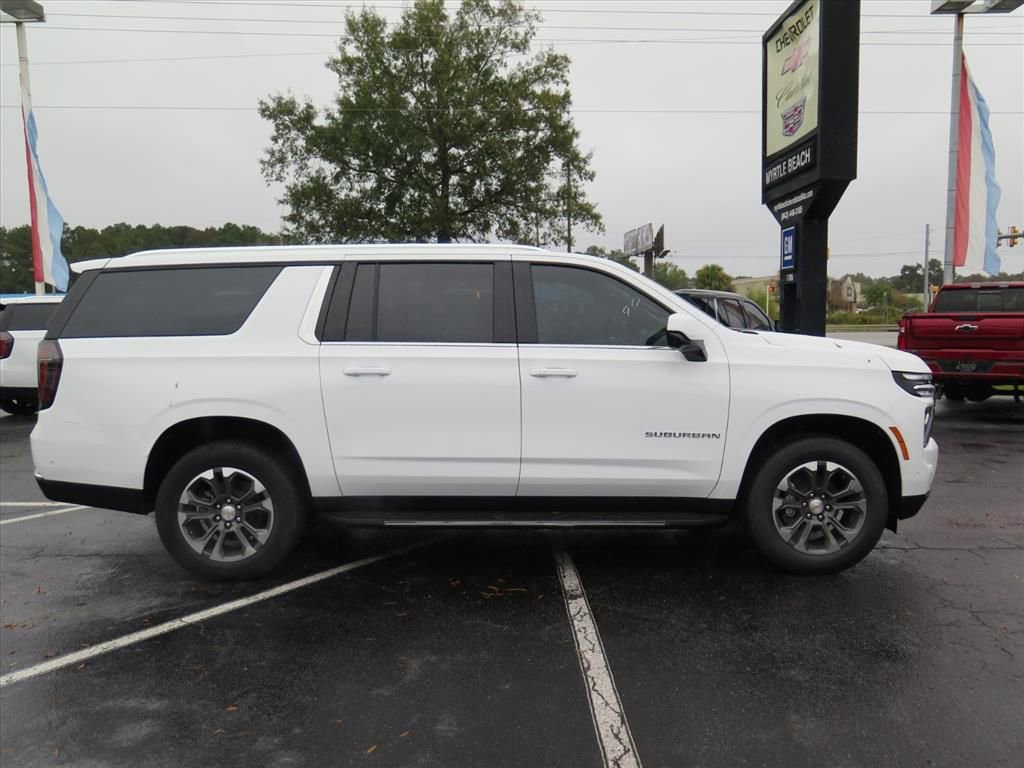 New 2026 Chevrolet Suburban LS image 2