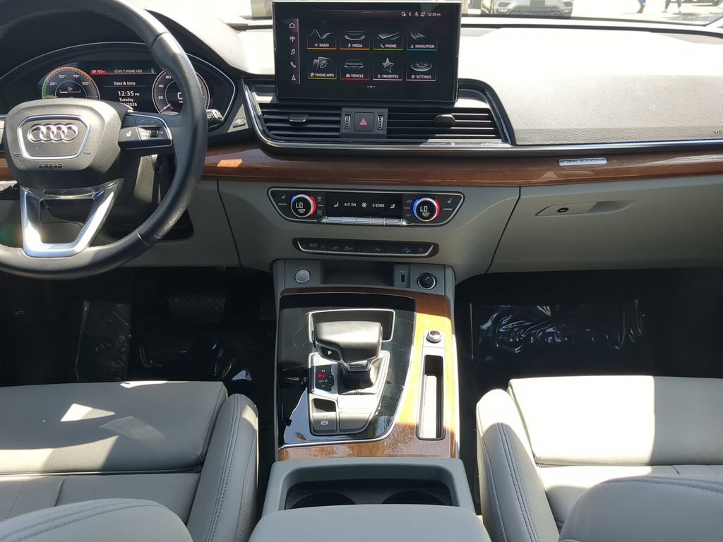 Used 2023 Audi Q5 e Premium Plus w/ Premium Plus Package AWD/4WD image 15