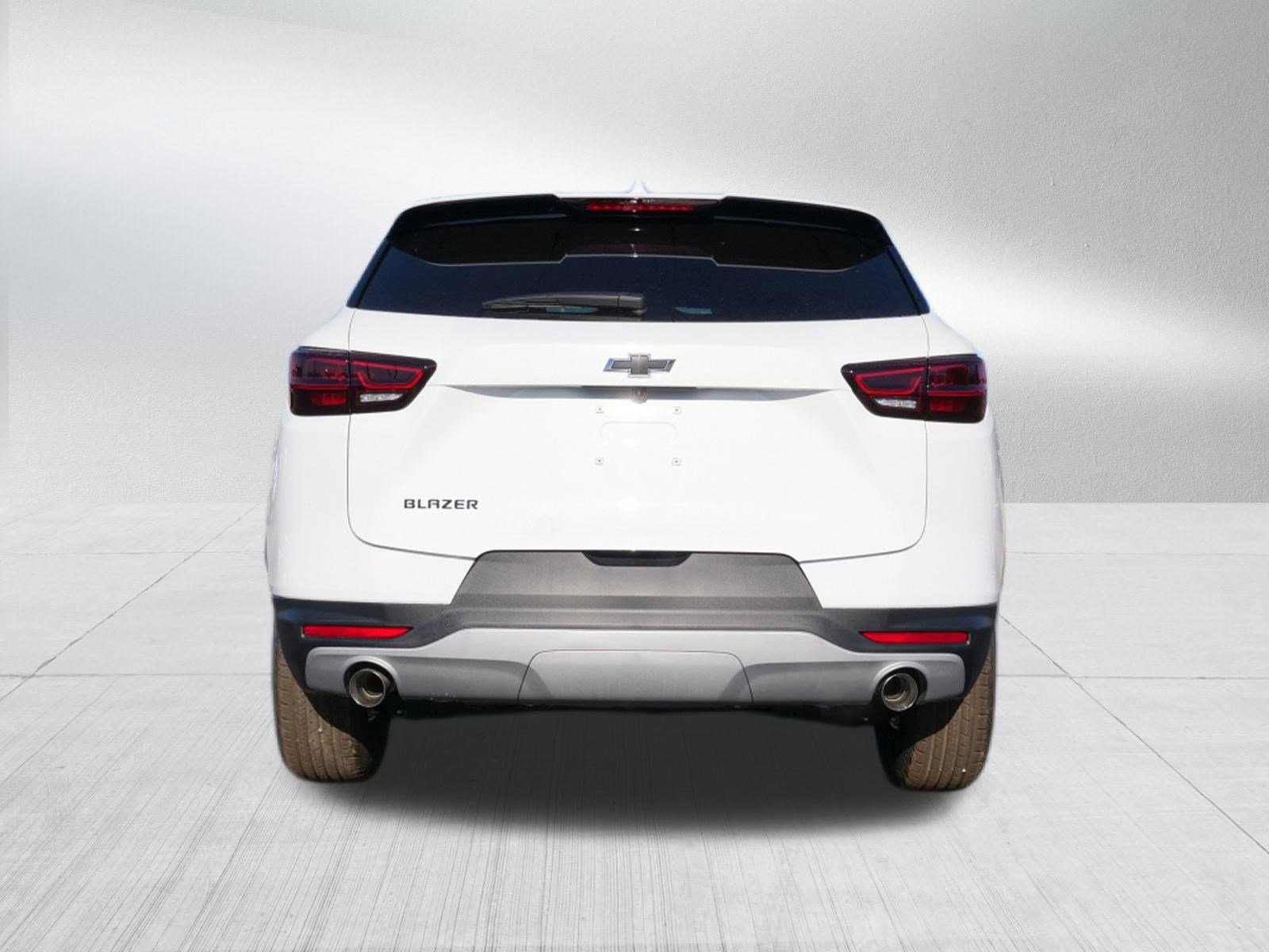 New 2025 Chevrolet Blazer LT image 4