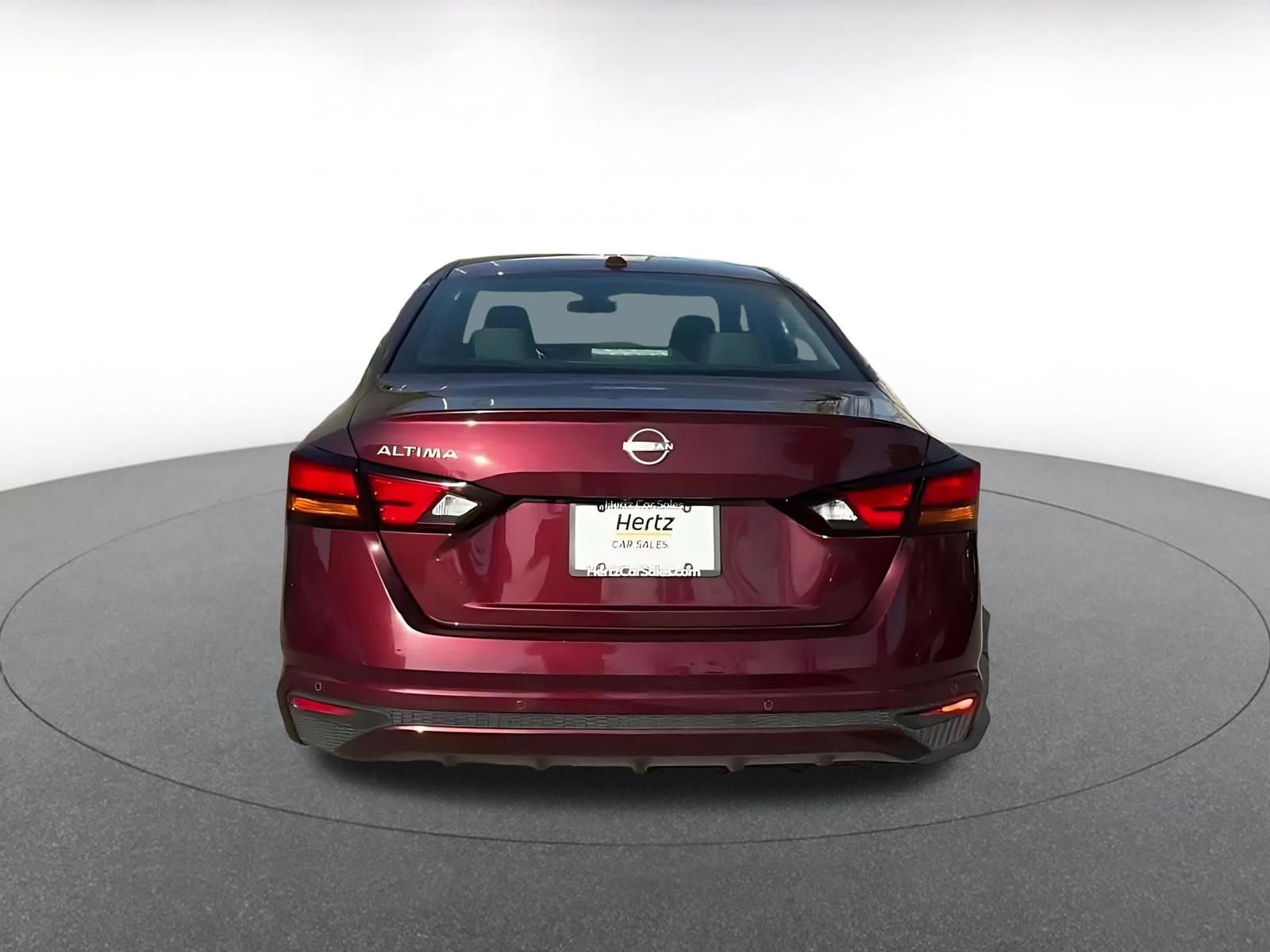 Used 2025 Nissan Altima 2.5 SV FWD image 12