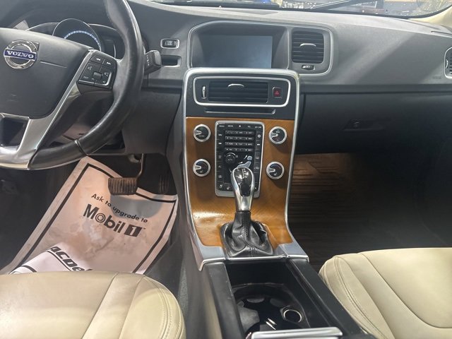 Used 2016 Volvo S60 T5 Inscription Platinum w/ Climate Package image 20