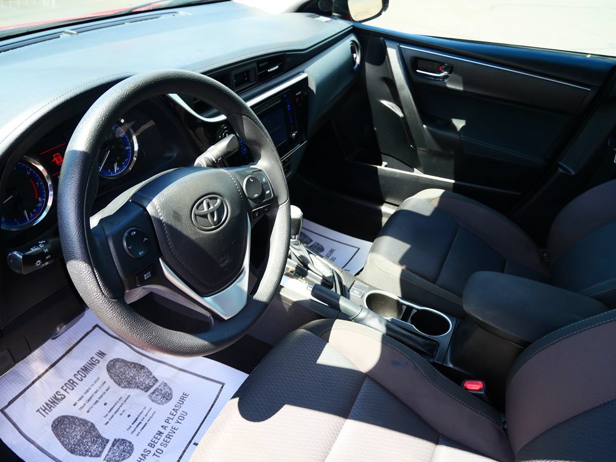 Used 2017 Toyota Corolla LE FWD image 12