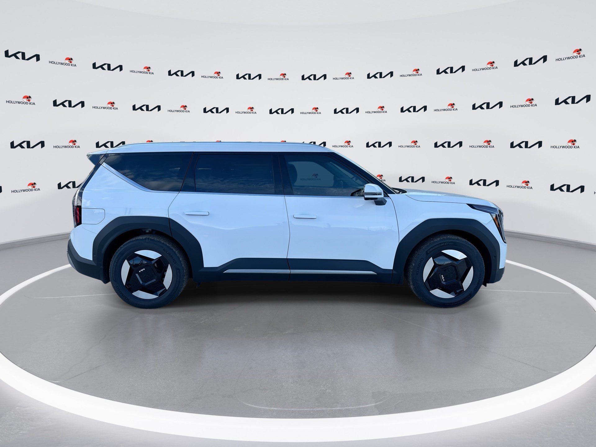 New 2026 Kia EV9 Wind AWD/4WD image 9