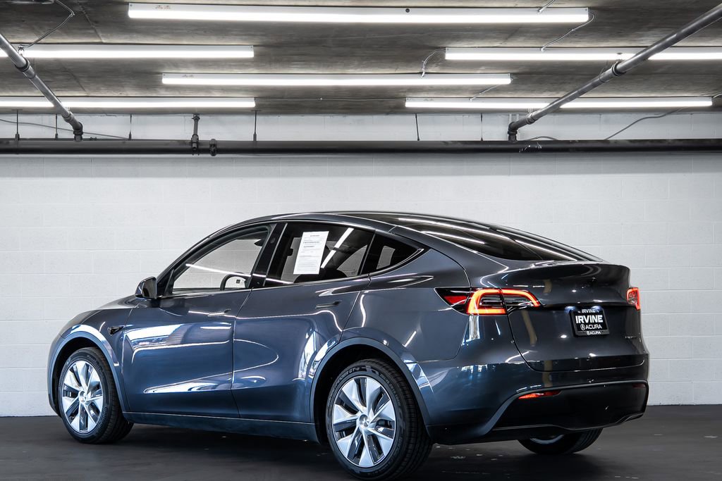 Used 2023 Tesla Model Y Long Range image 3