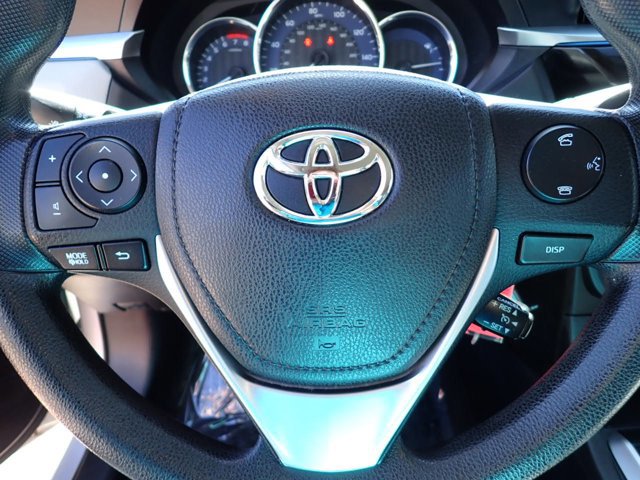 Used 2015 Toyota Corolla LE FWD image 13