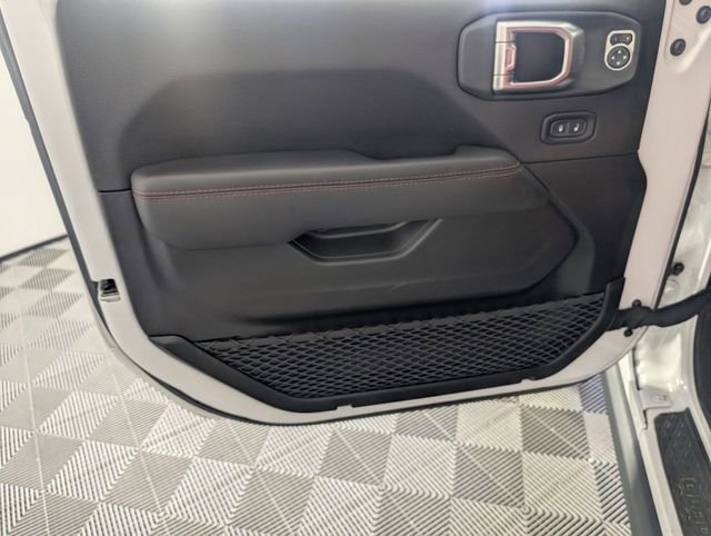 Used 2021 Jeep Gladiator Rubicon AWD/4WD image 10