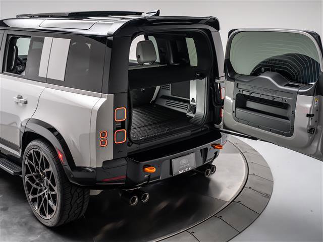 New 2026 Land Rover Defender 110 X-Dynamic SE AWD/4WD image 39
