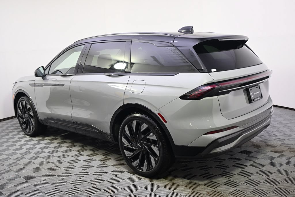 New 2026 Lincoln Nautilus Reserve w/ Jet Appearance Package AWD/4WD image 3