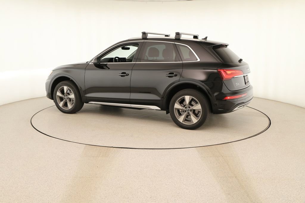 Certified 2023 Audi Q5 2.0T Premium w/ Convenience Package AWD/4WD image 3