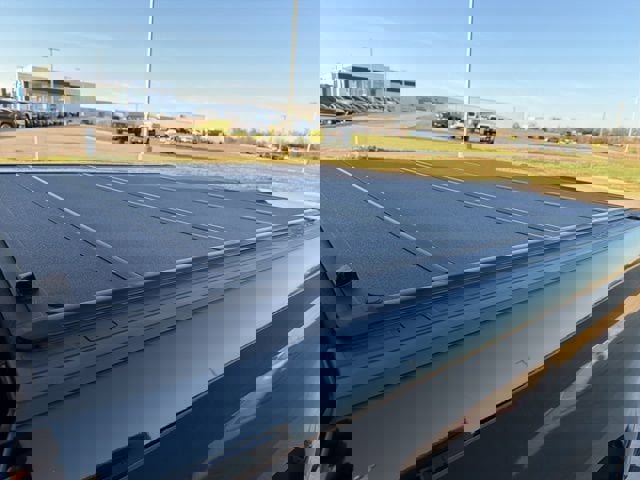 Used 2022 Chevrolet Silverado 1500 High Country w/ Technology Package image 9