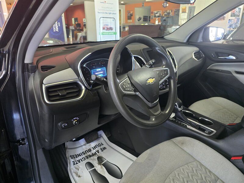 Used 2023 Chevrolet Equinox LS w/ LS Convenience Package FWD image 8