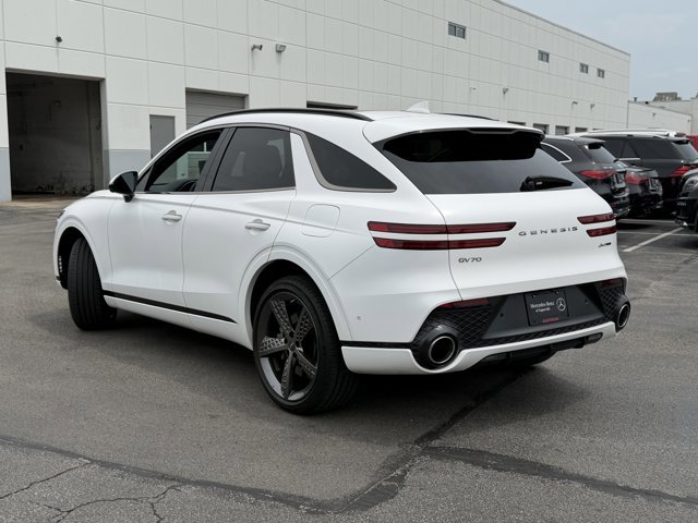 Used 2022 Genesis GV70 3.5T Sport w/ Sport Prestige Package AWD/4WD image 7